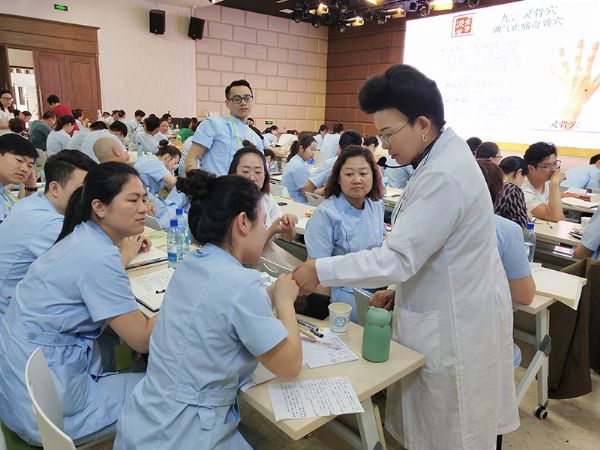 北京醫(yī)療集團中醫(yī)適用技術(shù)落地培訓班